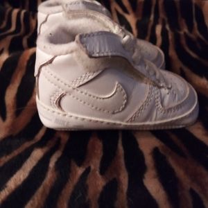 Nike crib shoes